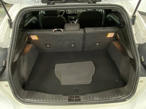 Used 2016 Ford Focus ST FWD image 39