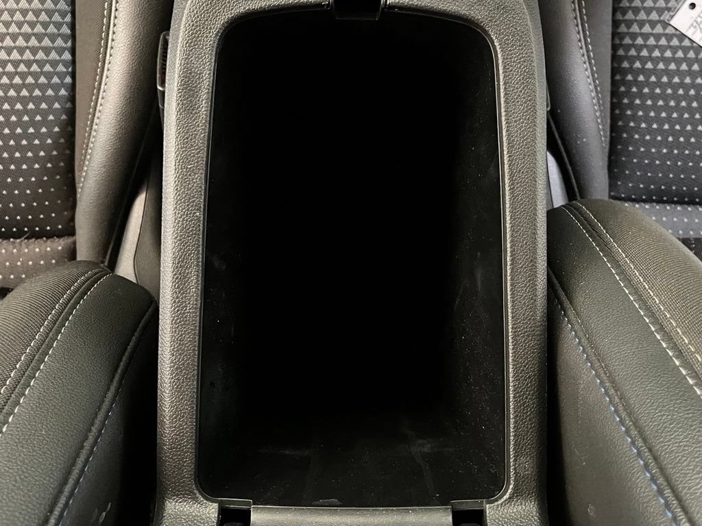 Certified 2025 Chevrolet Trax LT w/ LT Convenience Package FWD image 25