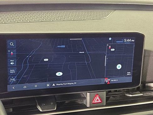 Used 2025 Kia Carnival image 18