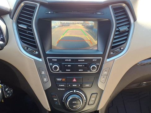 Used 2017 Hyundai Santa Fe Sport image 16