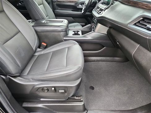 Used 2022 Chevrolet Suburban Z71 image 29