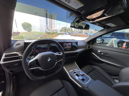 Certified 2025 BMW 330i Sedan image 9