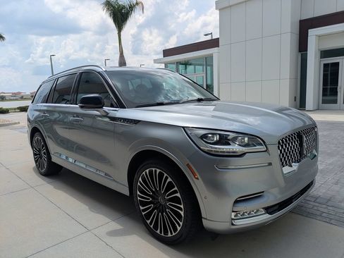 Certified 2024 Lincoln Aviator Black Label w/ Dynamic Handling Package AWD/4WD image 4