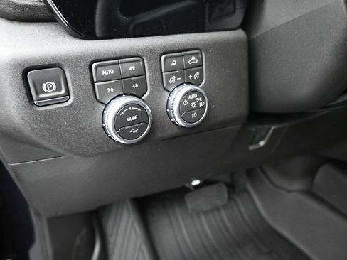 New 2026 GMC Sierra 3500 SLE w/ SLE Value Package image 11