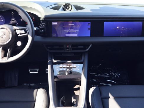 New 2026 Porsche Macan Turbo Electric image 20