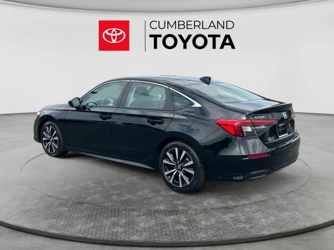 Used 2022 Honda Civic EX image 3