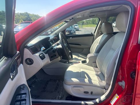 Used 2010 Chevrolet Impala LTZ FWD image 9