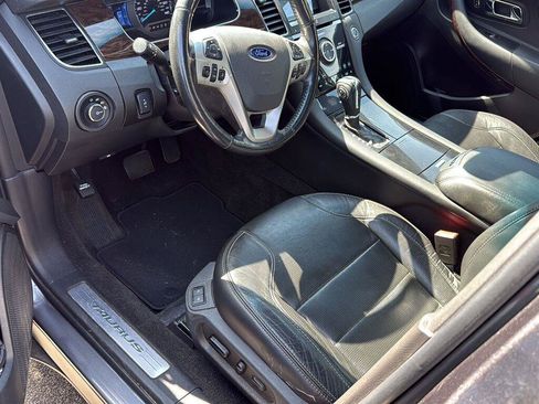 Used 2013 Ford Taurus Limited FWD image 18