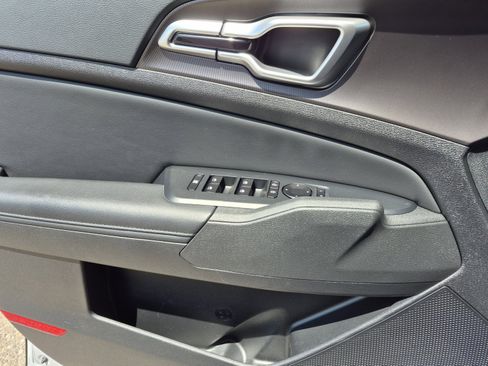 Used 2026 Kia Sportage EX image 14