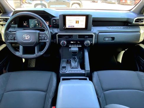Used 2025 Toyota Tacoma SR image 15