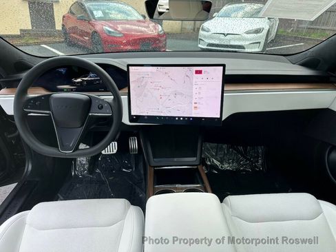 Used 2024 Tesla Model S AWD image 10