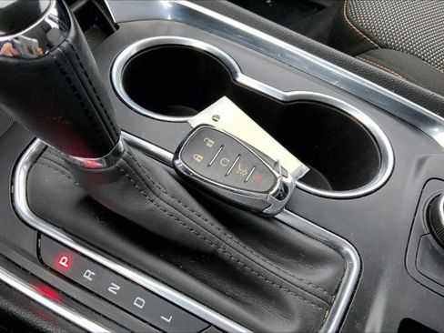 Used 2018 Chevrolet Traverse LT w/ LPO, Cargo Package image 10