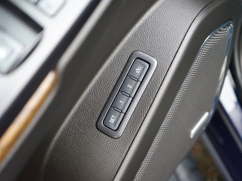 Used 2018 GMC Yukon Denali w/ Denali Ultimate Package image 13