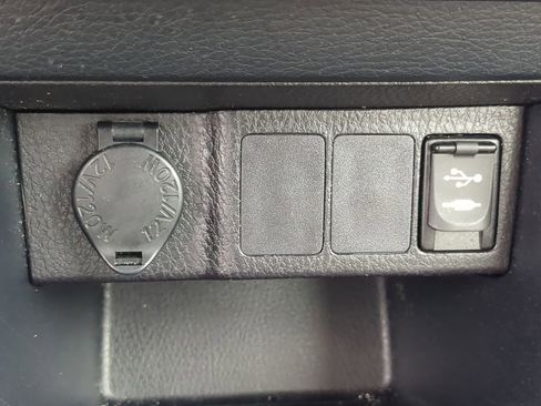 Used 2016 Toyota Corolla LE image 22