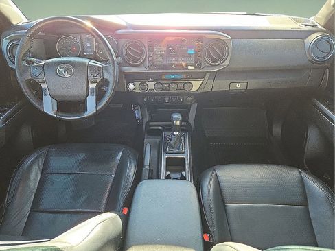 Used 2021 Toyota Tacoma TRD Sport image 15