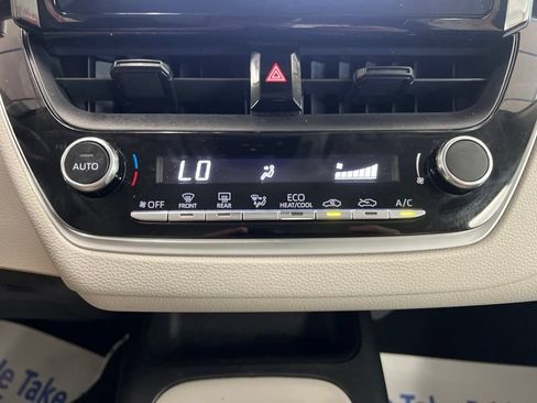 Used 2023 Toyota Corolla LE FWD image 26