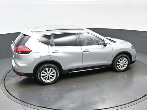 Used 2018 Nissan Rogue SV FWD image 38