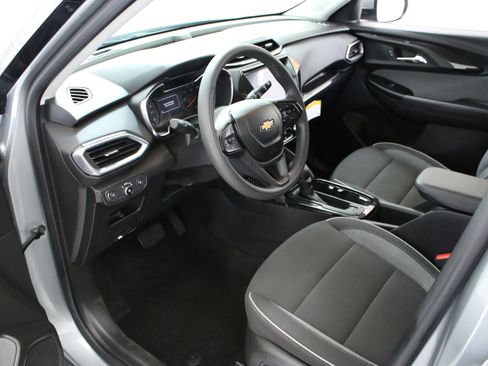 Certified 2023 Chevrolet TrailBlazer LT w/ Convenience Package FWD image 22