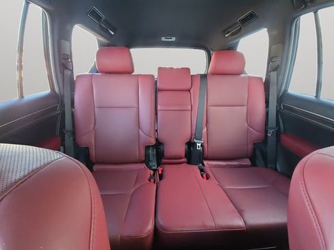 Used 2020 Lexus GX 460 Premium w/ Premium Package AWD/4WD image 16