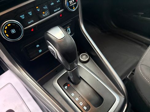 Used 2021 Ford EcoSport SE w/ SE Convenience Package image 27