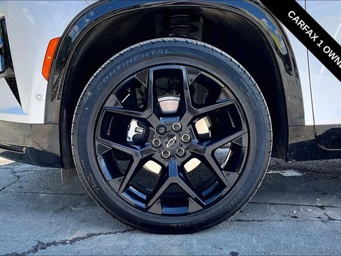 Used 2025 Chevrolet Traverse RS w/ LPO, Floor Liner Package FWD image 32