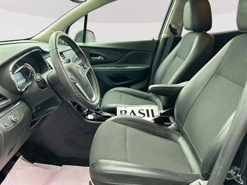 Used 2022 Buick Encore Preferred w/ Safety Package AWD/4WD image 18