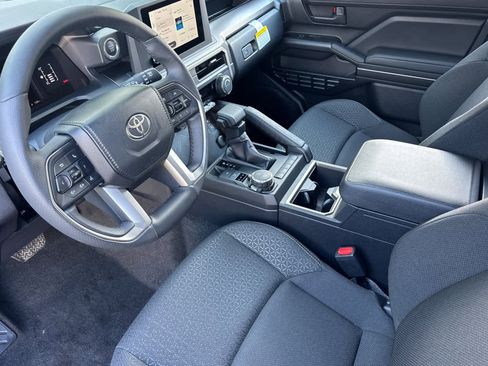 Used 2025 Toyota 4Runner SR5 image 9