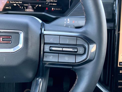 Used 2024 GMC Acadia AT4 w/ Luxury Package image 24