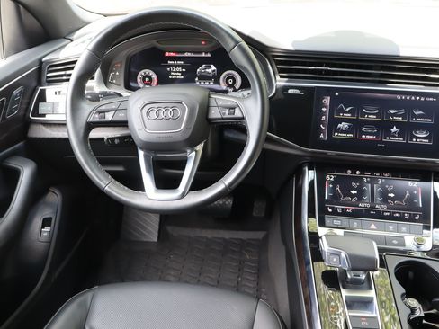Used 2022 Audi Q8 Premium Plus AWD/4WD image 18