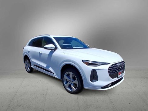 New 2026 Audi Q5 Premium Plus AWD/4WD image 2