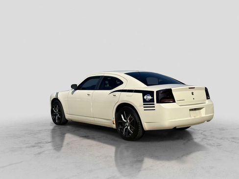Used 2008 Dodge Charger SE RWD image 4