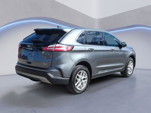 Used 2024 Ford Edge SEL w/ Convenience Package image 6