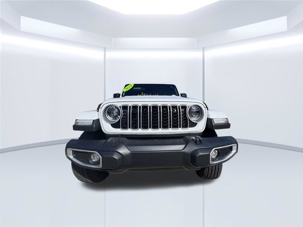 Used 2024 Jeep Wrangler Unlimited Sahara AWD/4WD image 2
