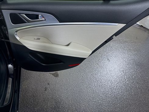 Used 2019 Genesis G70 3.3T Advanced AWD/4WD image 28