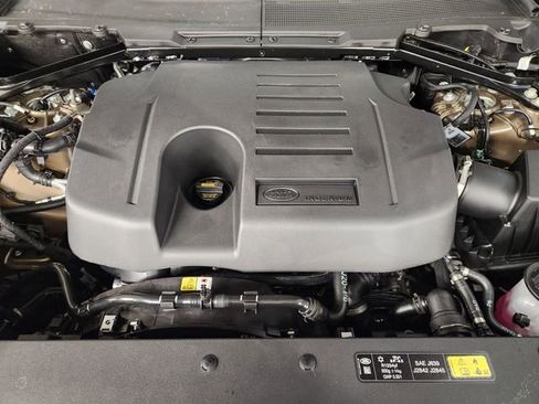 New 2026 Land Rover Defender 110 X-Dynamic SE image 31