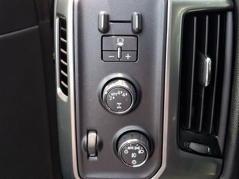 Used 2018 Chevrolet Silverado 1500 LT w/ All Star Edition AWD/4WD image 19