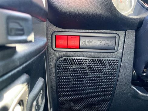 Used 2017 Jeep Wrangler Unlimited Rubicon AWD/4WD image 15