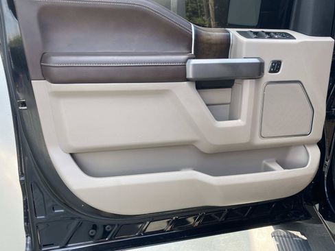 Used 2019 Ford F150 Limited AWD/4WD image 15