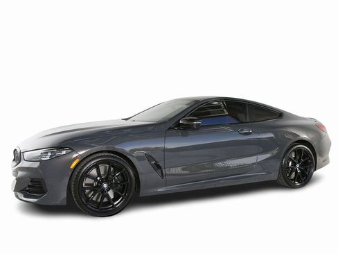 Used 2025 BMW M850i xDrive Coupe w/ M Sport Professional Package image 4