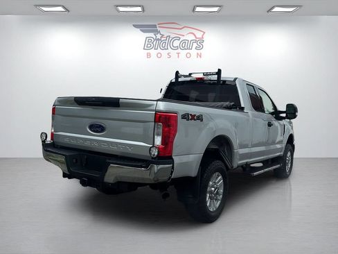 Used 2019 Ford F250 XLT w/ Snow Plow Prep Package AWD/4WD image 4