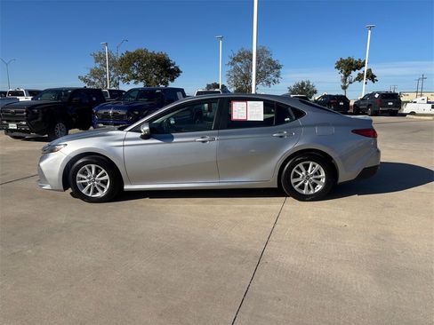 Certified 2025 Toyota Camry LE image 4