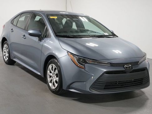 Certified 2024 Toyota Corolla LE FWD image 3