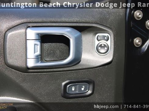 Used 2022 Jeep Gladiator Rubicon w/ Cold Weather Group image 20