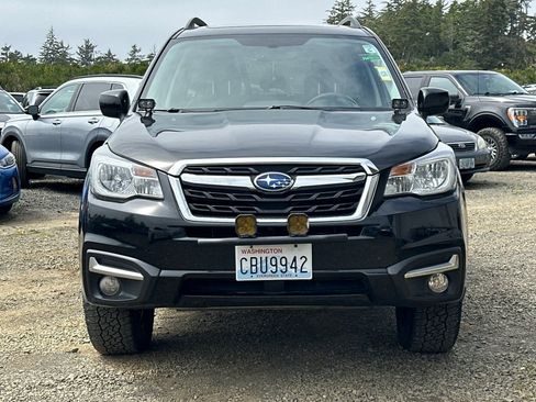 Used 2018 Subaru Forester 2.5i Limited AWD/4WD image 3