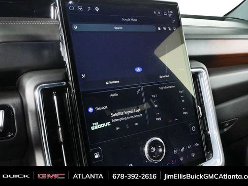 Used 2025 GMC Yukon Denali AWD/4WD image 14