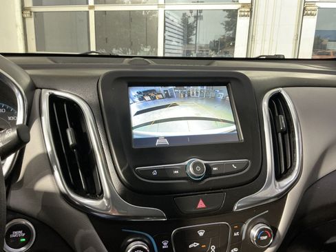 Used 2019 Chevrolet Equinox LS AWD/4WD image 20
