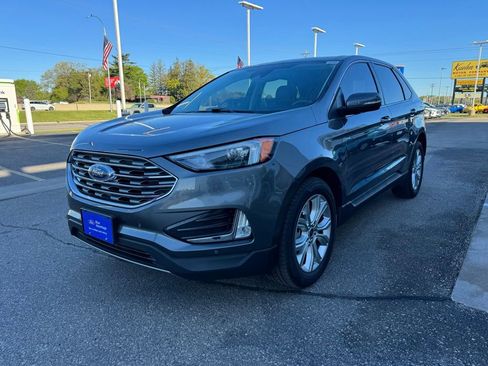Certified 2022 Ford Edge Titanium AWD/4WD image 31