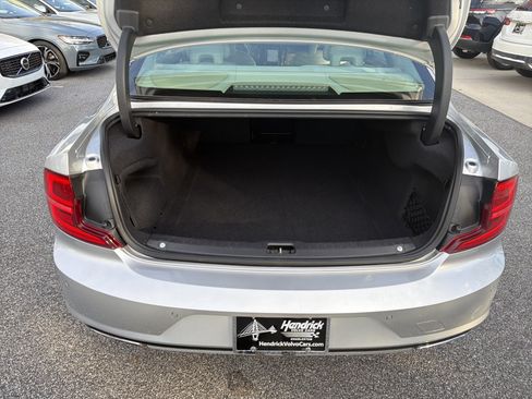 Used 2018 Volvo S90 T6 Inscription w/ Convenience Package image 34