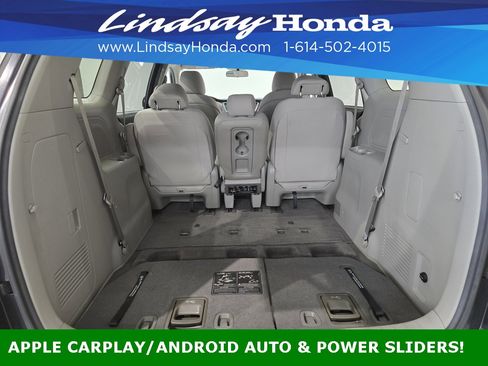 Used 2019 Kia Sedona LX image 6