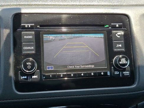 Used 2018 Honda HR-V LX image 4